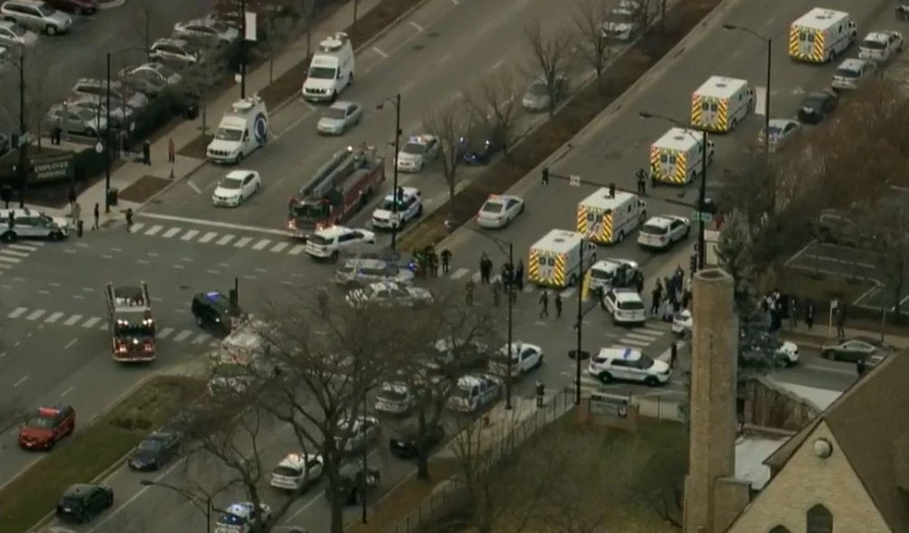 Συναγερμός στο Σικάγο: Ένοπλος άνοιξε πυρ κοντά σε νοσοκομείο